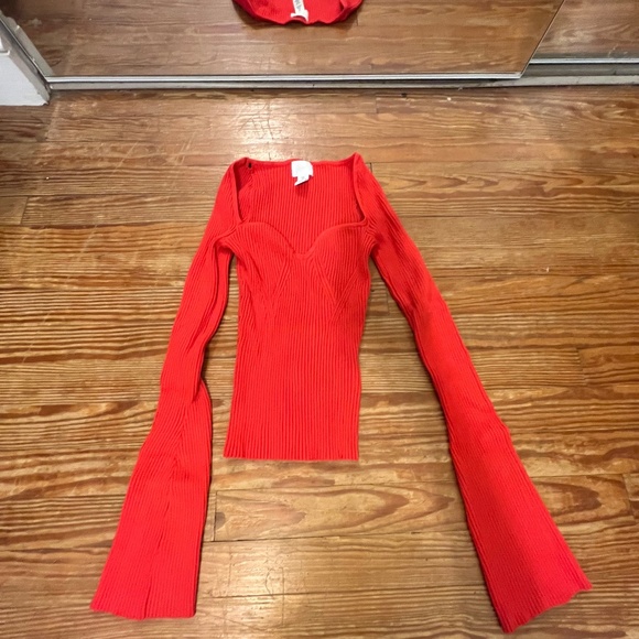 Sweater - Picture 1 of 3